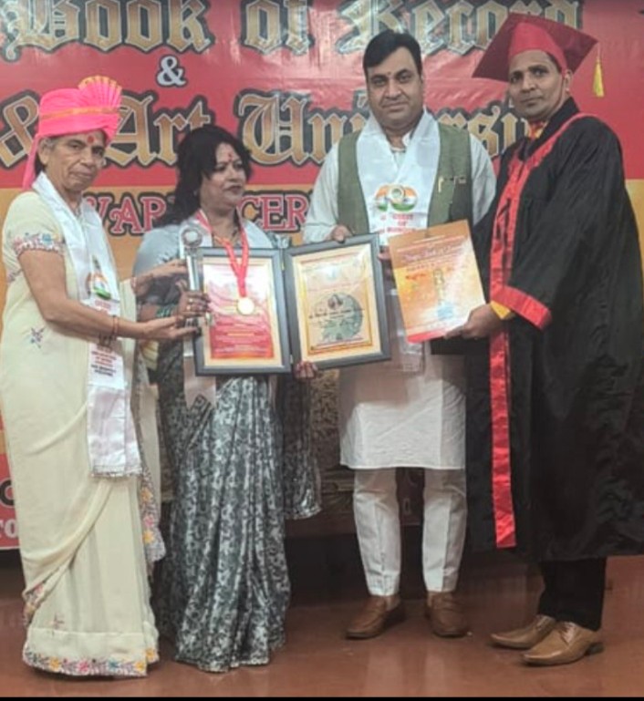 जागर गायिका पम्मी नवल ग्लोबल एक्सीलेंसी अवार्ड से सम्मानित